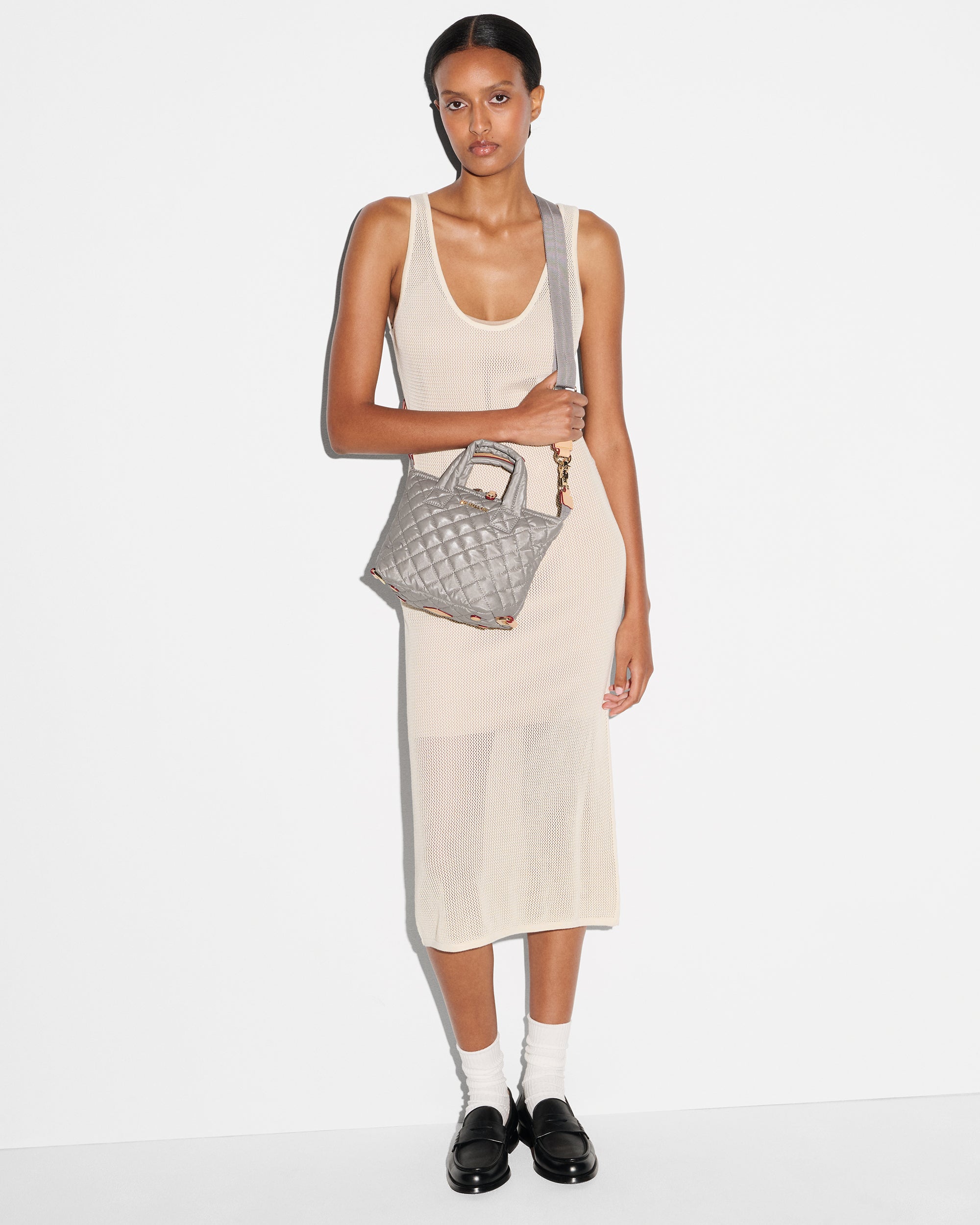 サイズ3 マーティーアンドサンズ エリザベス オーカーエクリュ 1961X2297_sable_pearl_metallic