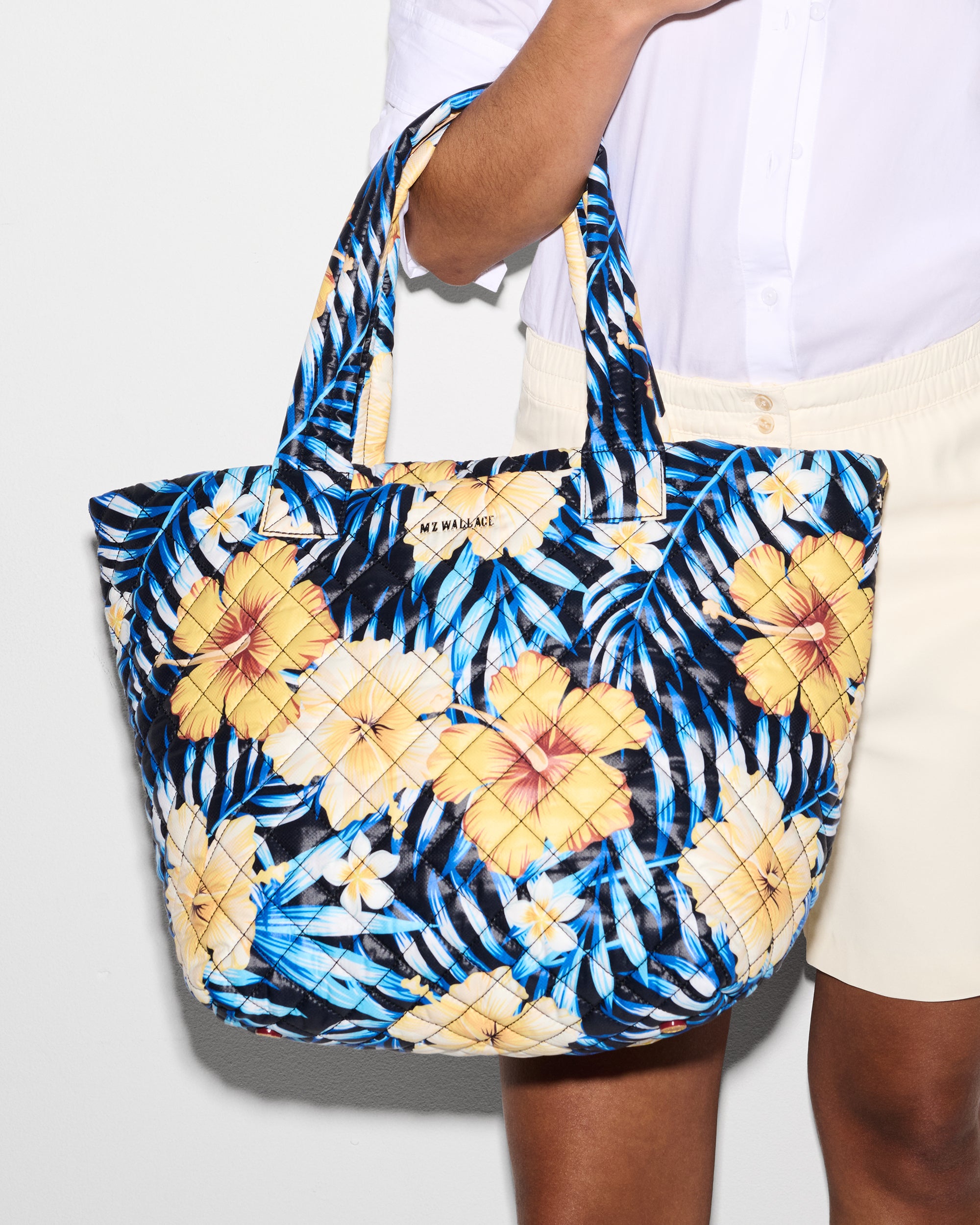 Maui Medium Metro Tote Deluxe