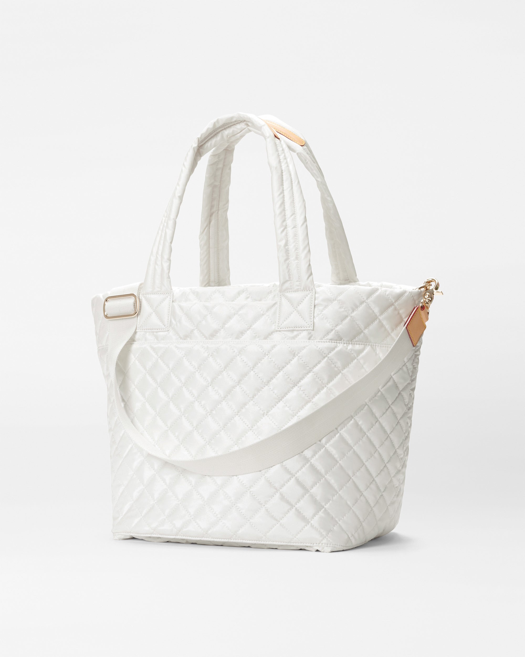 Pearl Metallic Medium Metro Tote Deluxe