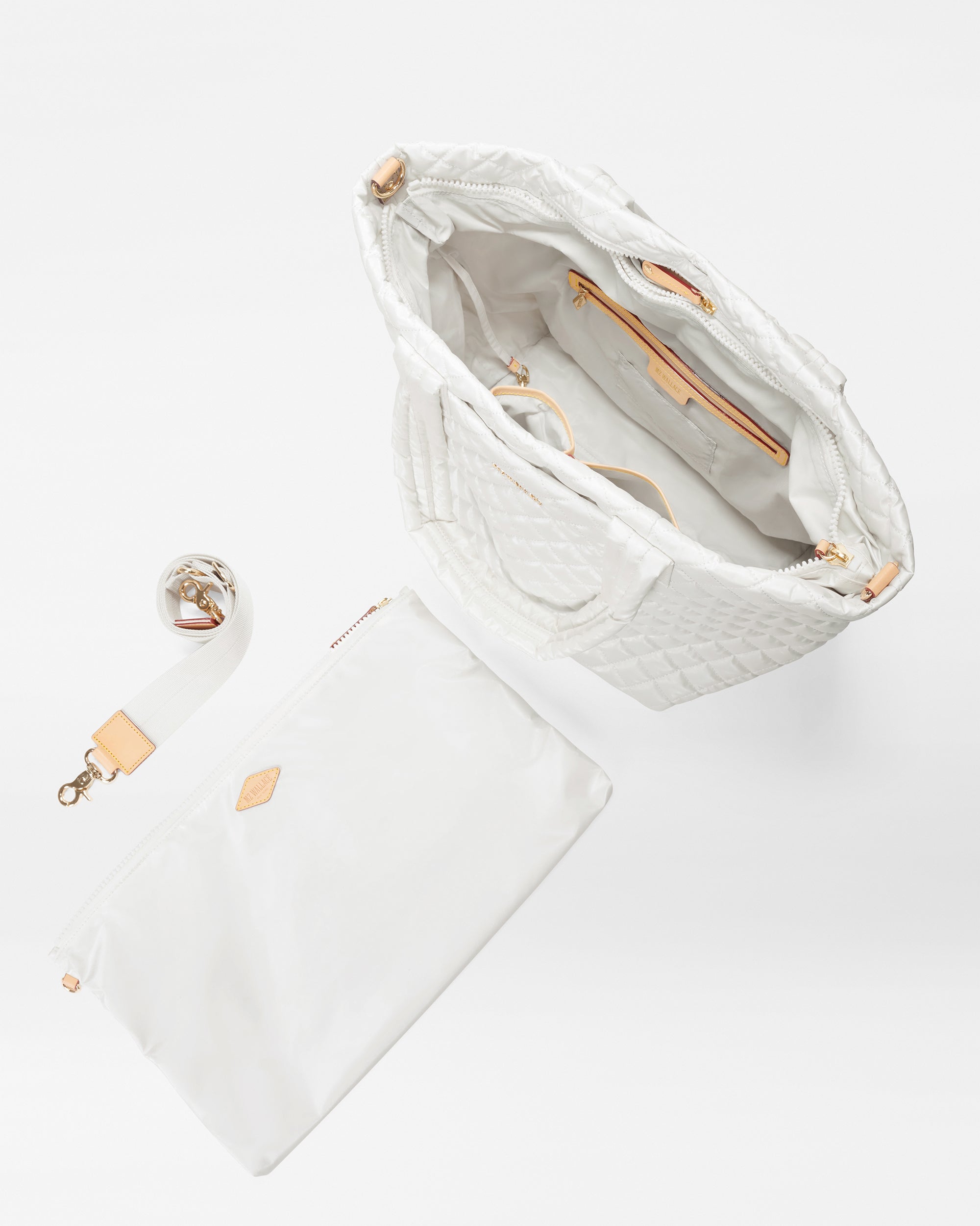 Pearl Metallic Medium Metro Tote Deluxe