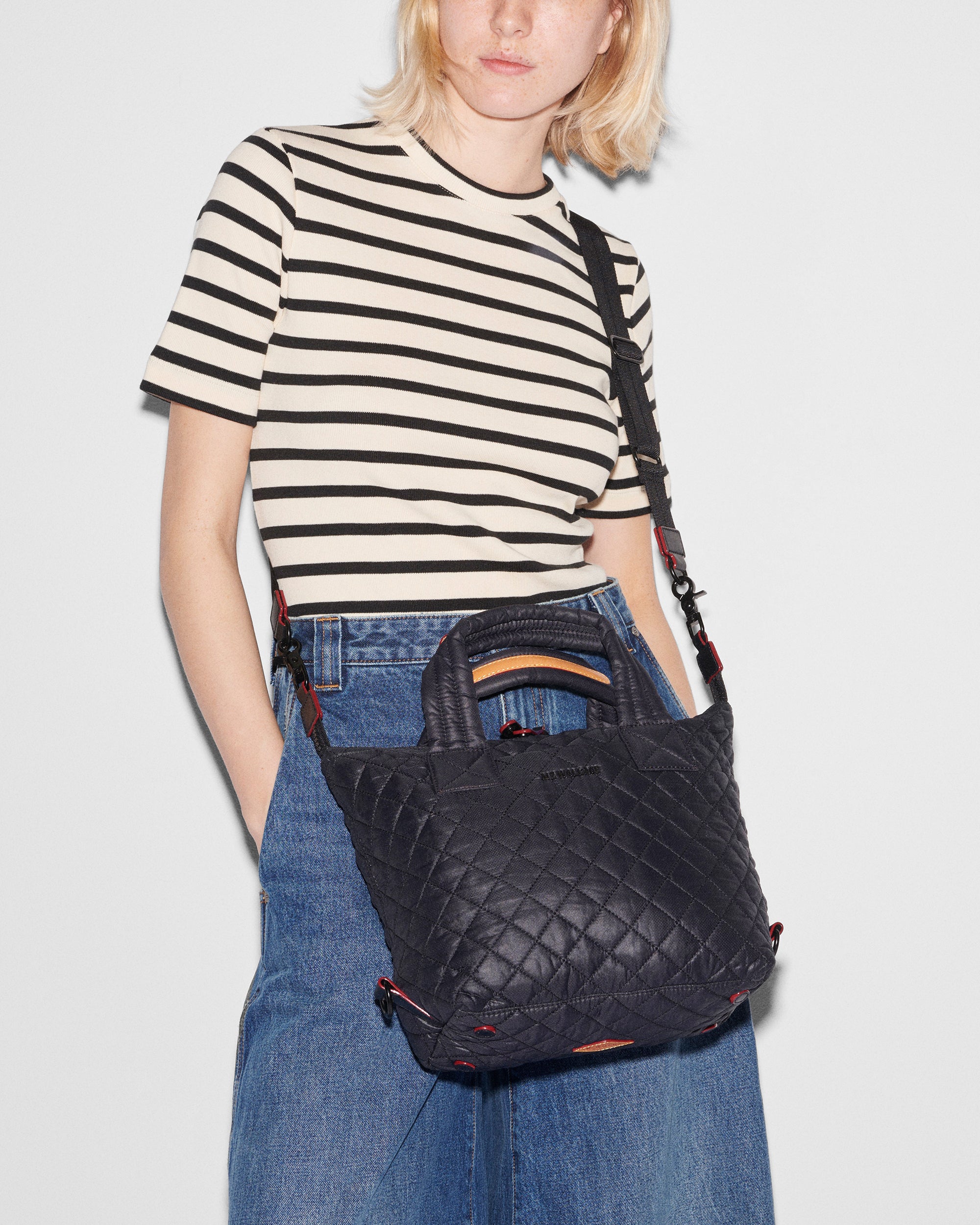 Black Small Sutton Deluxe