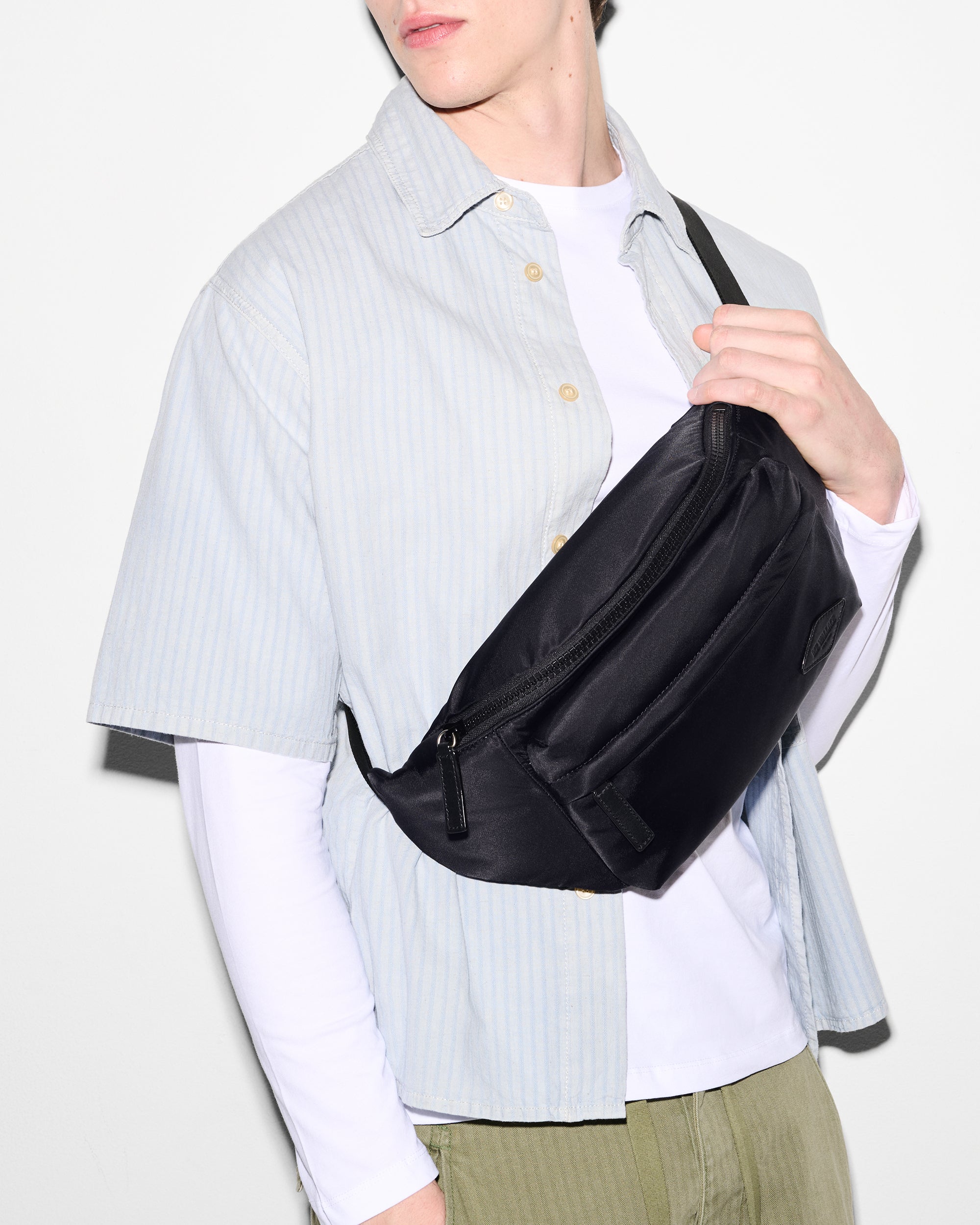 Black Large Bleecker Convertible Sling