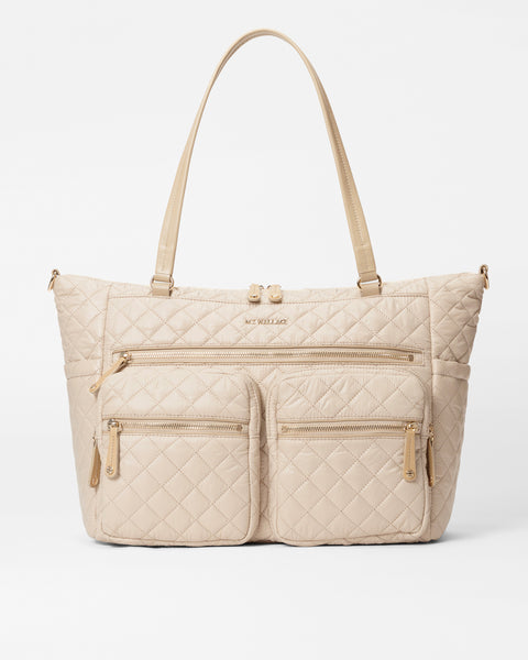 Travel様 Amazon.com | World Traveler Butterfly Polycarbonate Hardside