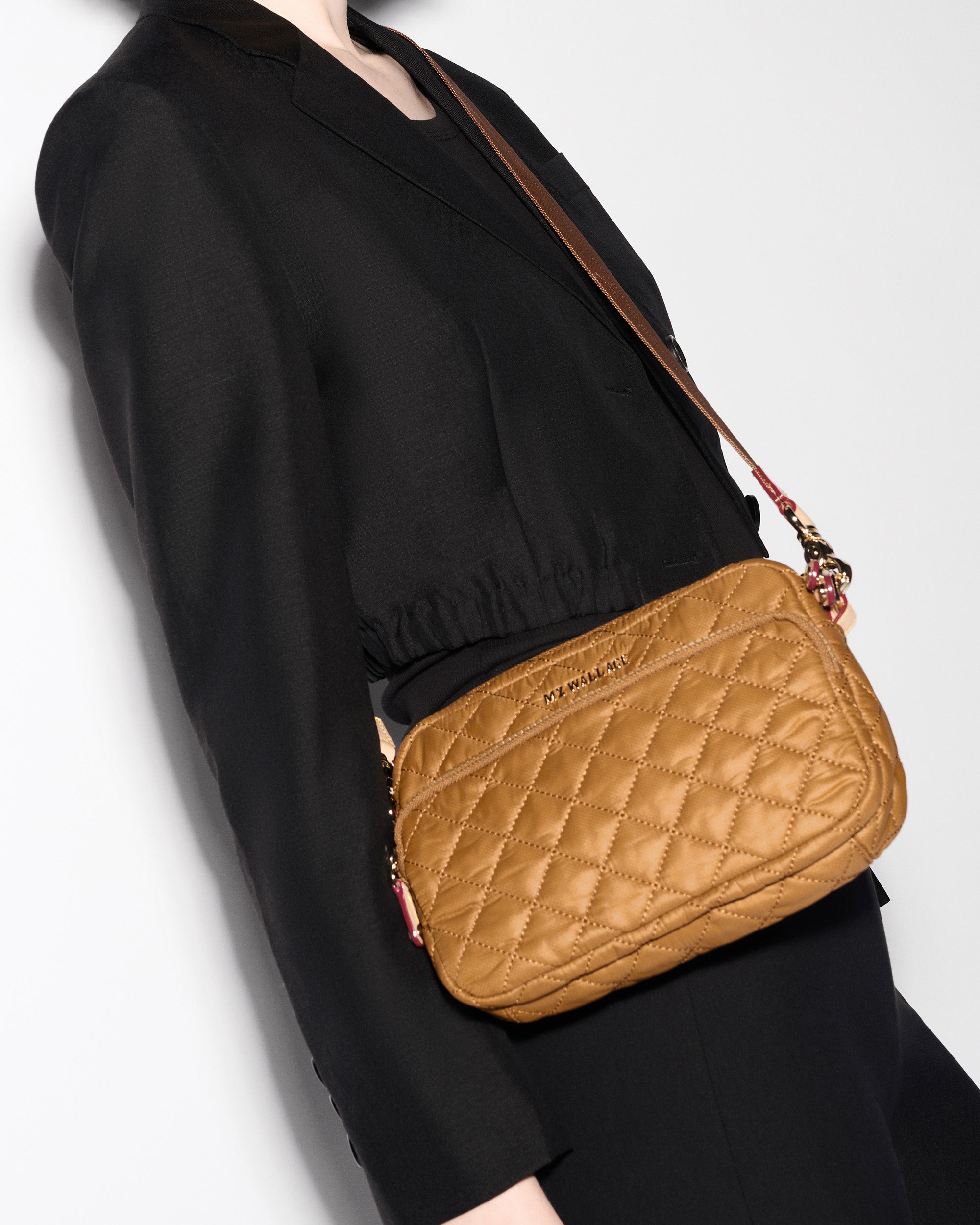 アンミカ Amber Small Metro Camera Bag