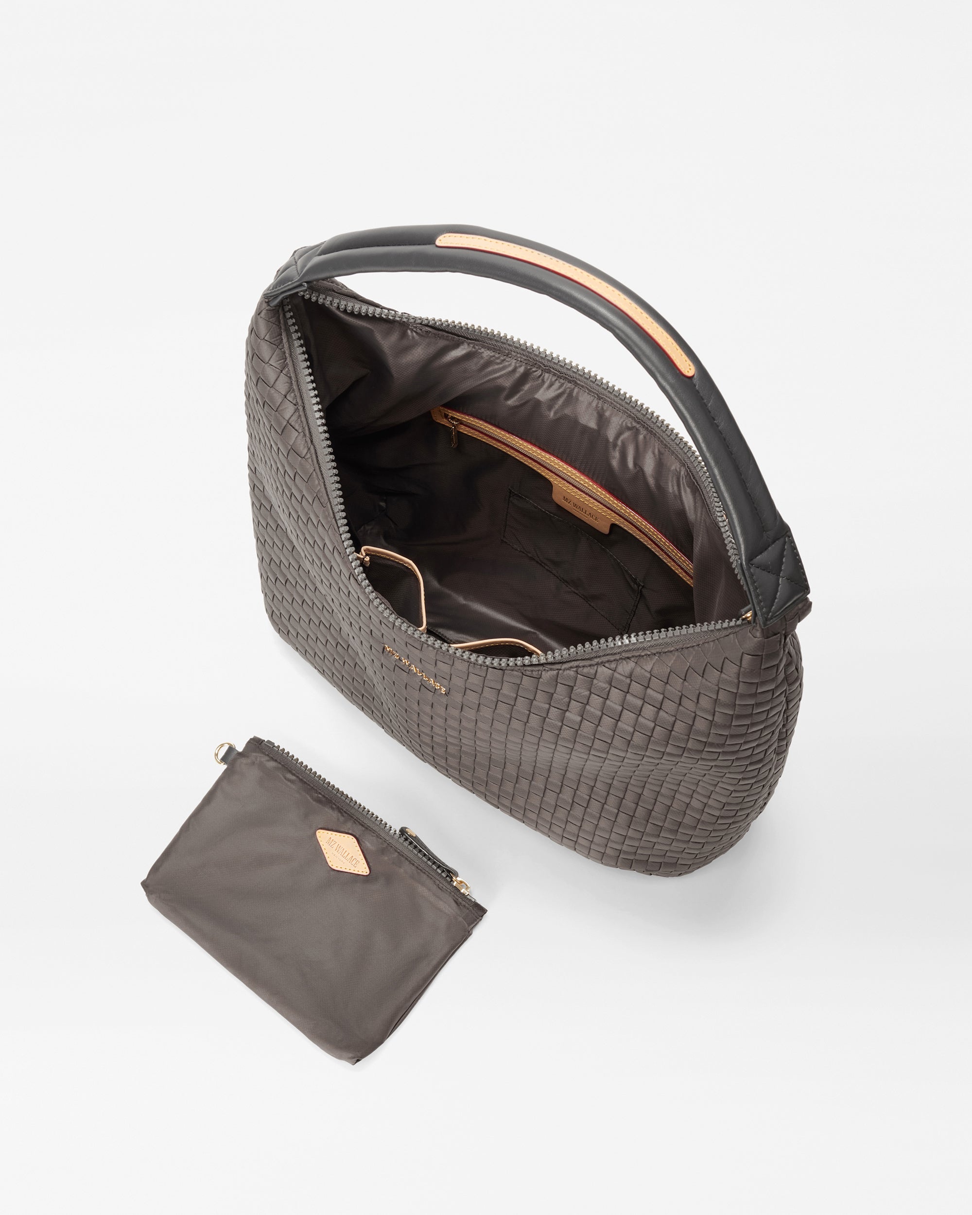 Magnet Large Woven Shoulder