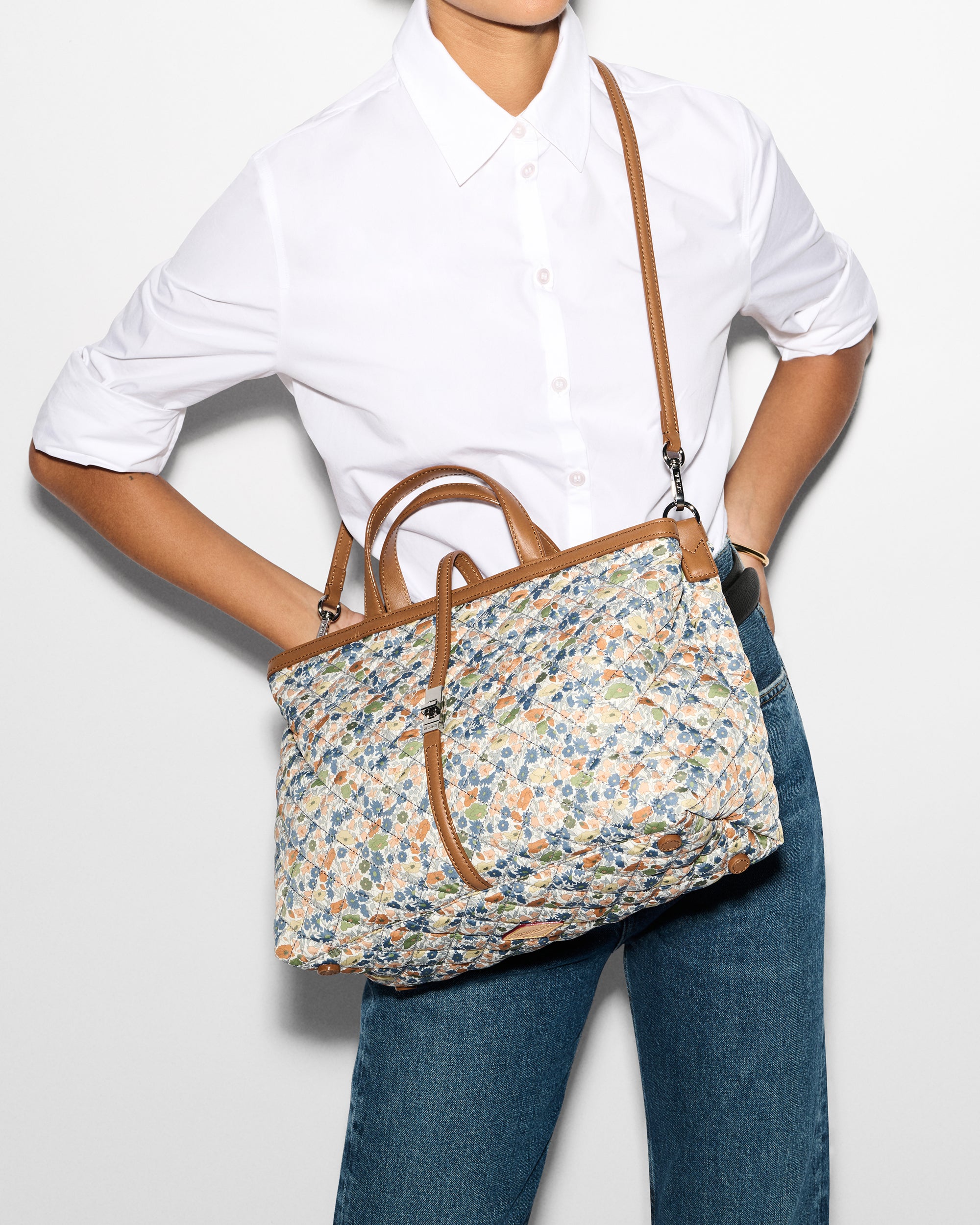 Poppy Forest Medium Astor Top Handle