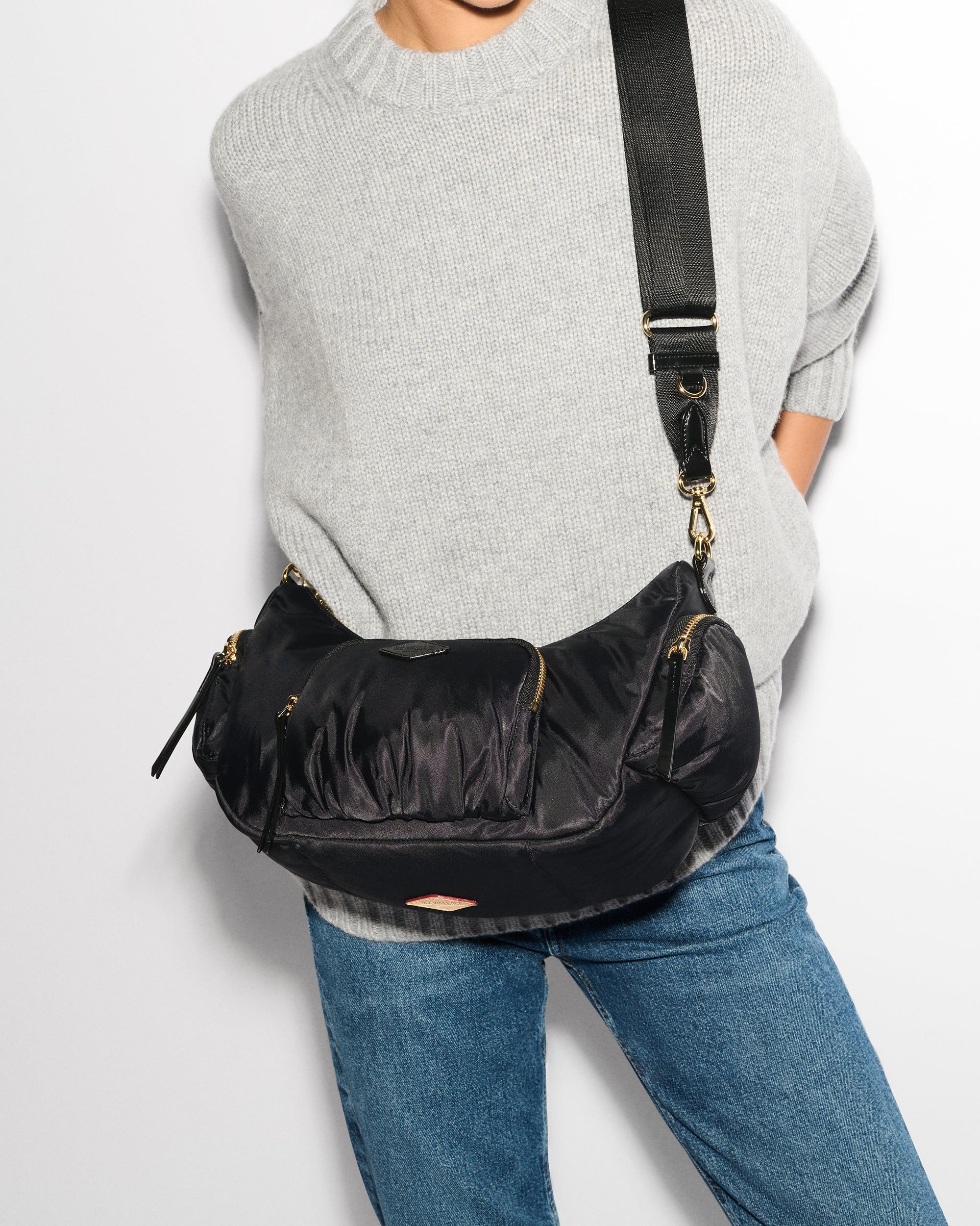 Black Medium Chelsea Shoulder