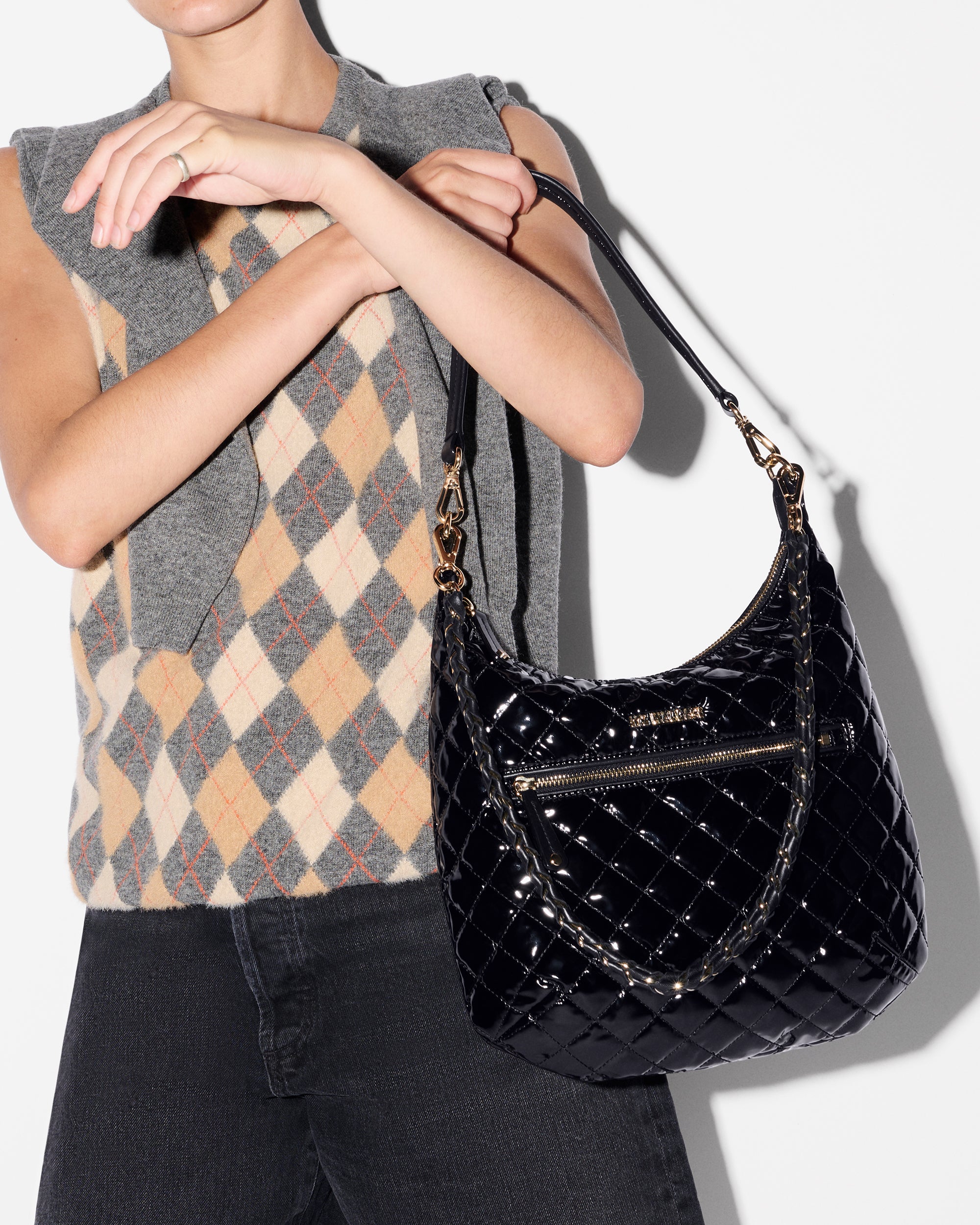 ハナ！！ Shiny Black Shoulder Bag | MZ Wallace