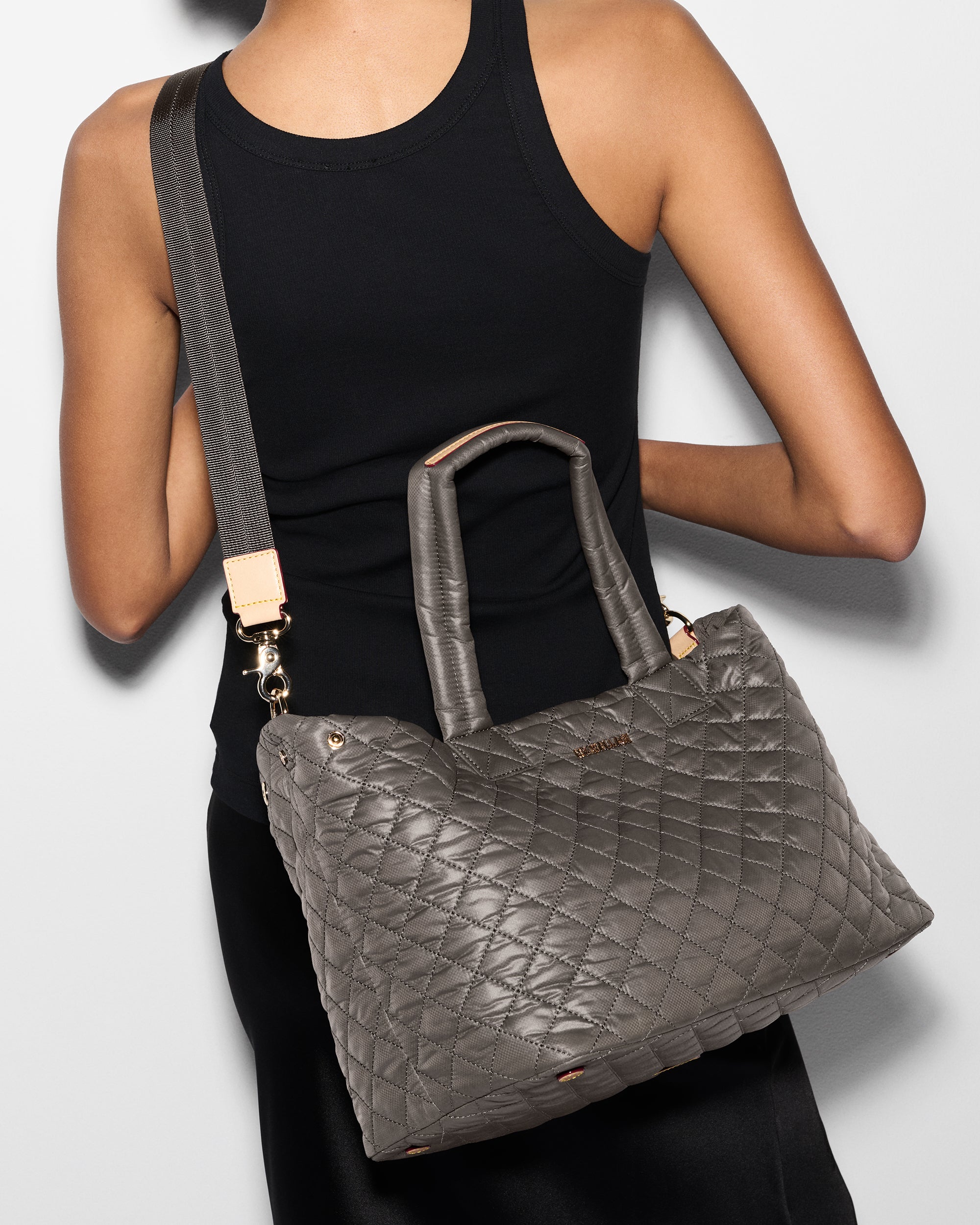 Magnet Medium Metro City Tote