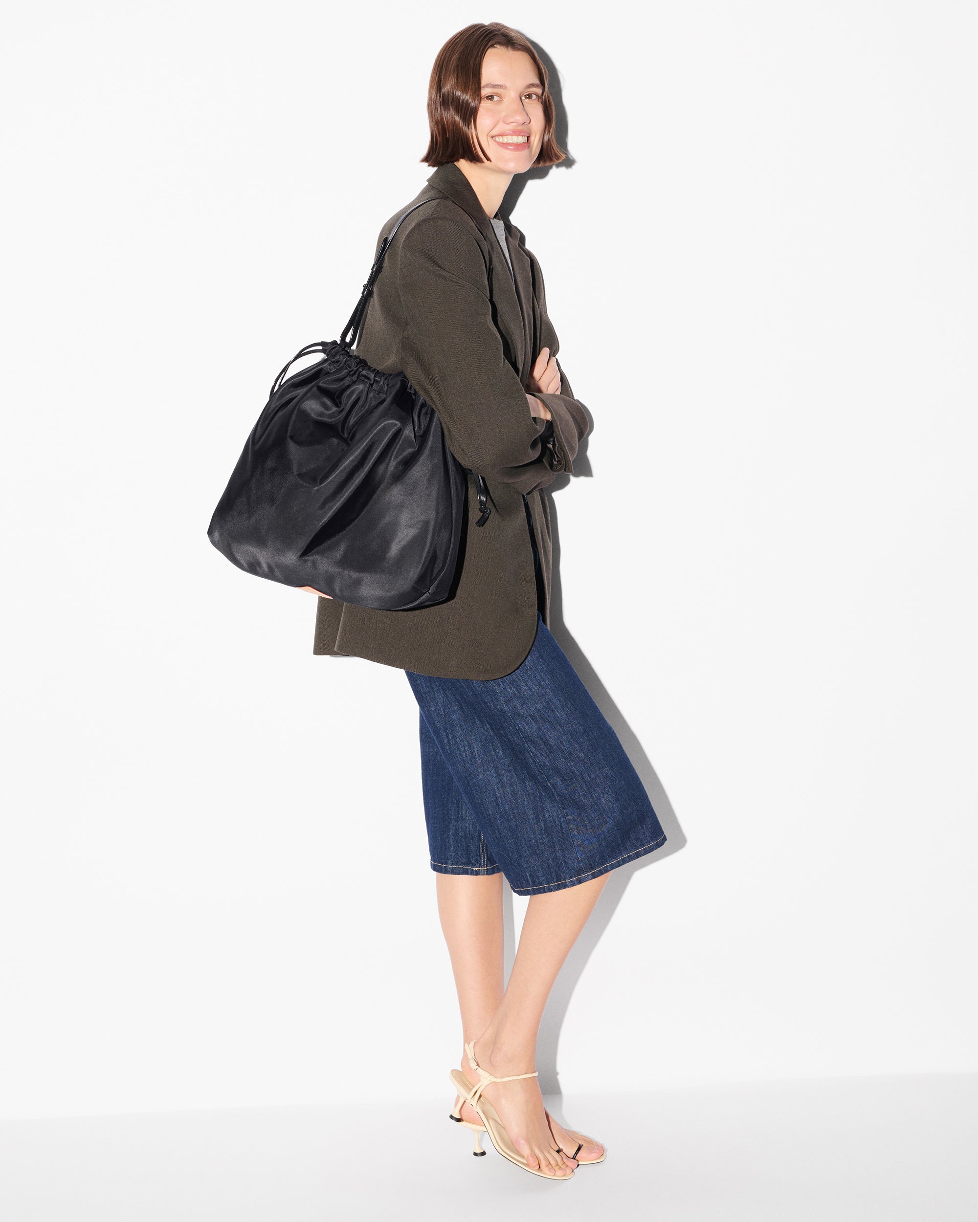 Black Waverly Shoulder