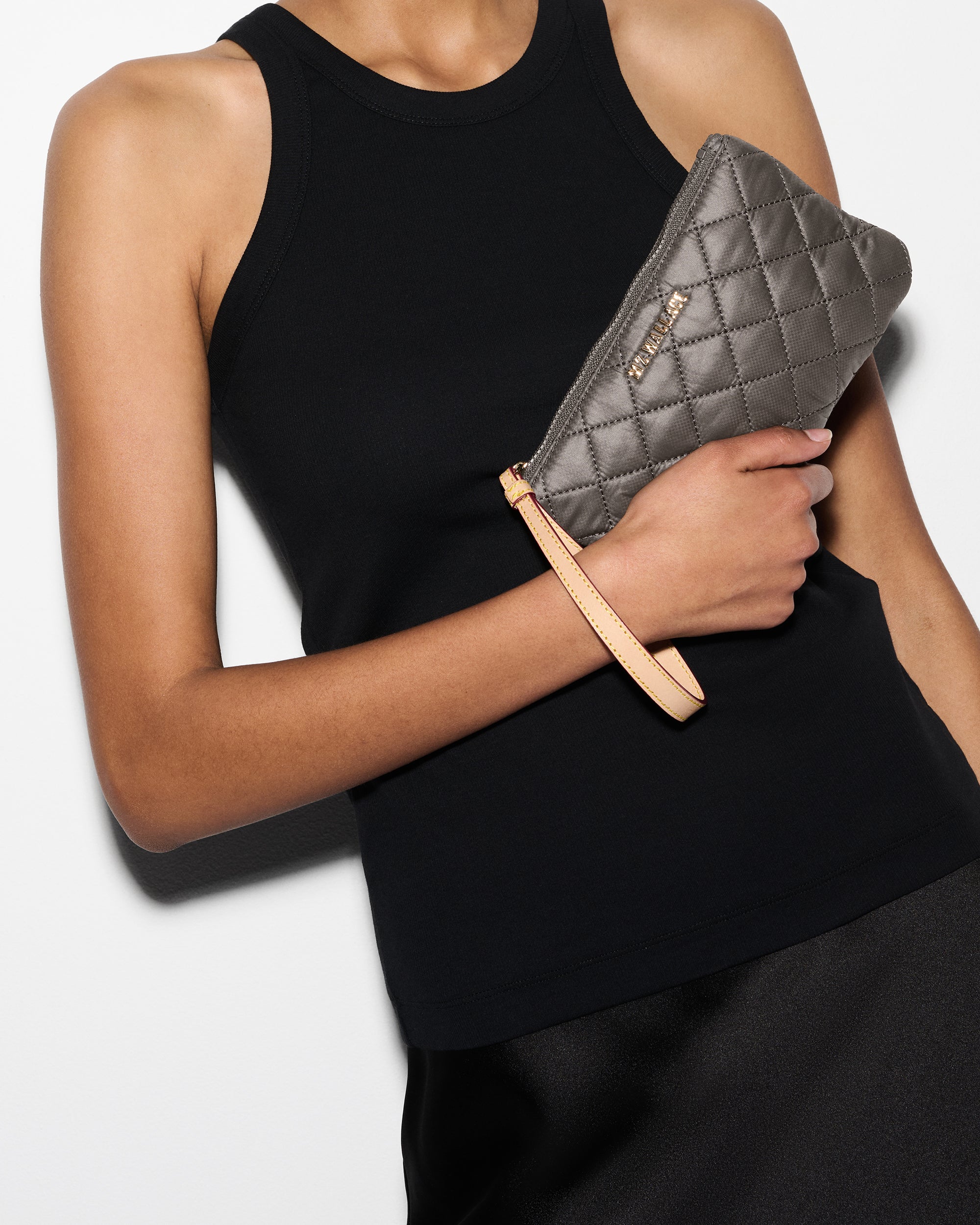 Magnet Flat Metro Wristlet