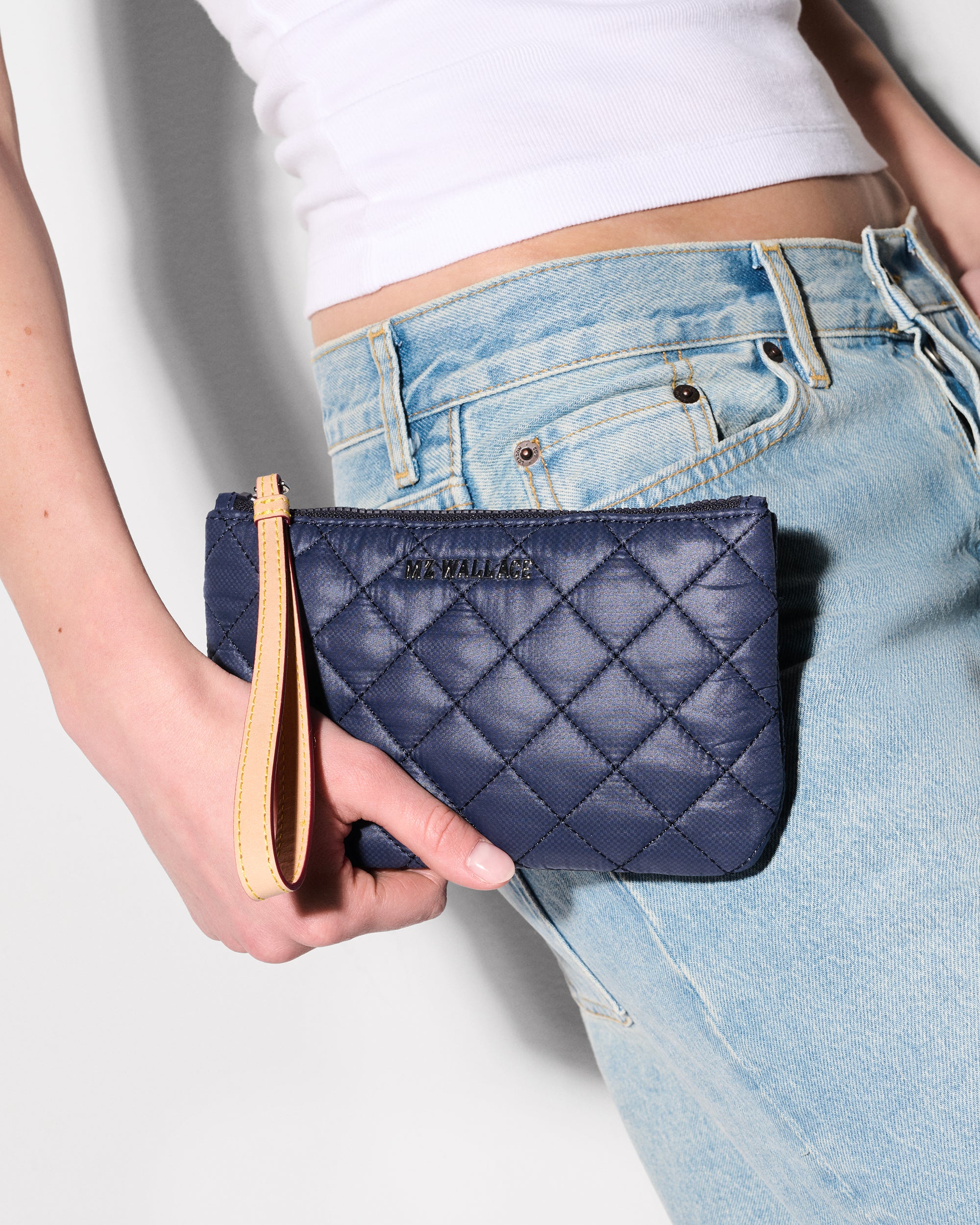 Dawn Flat Metro Wristlet