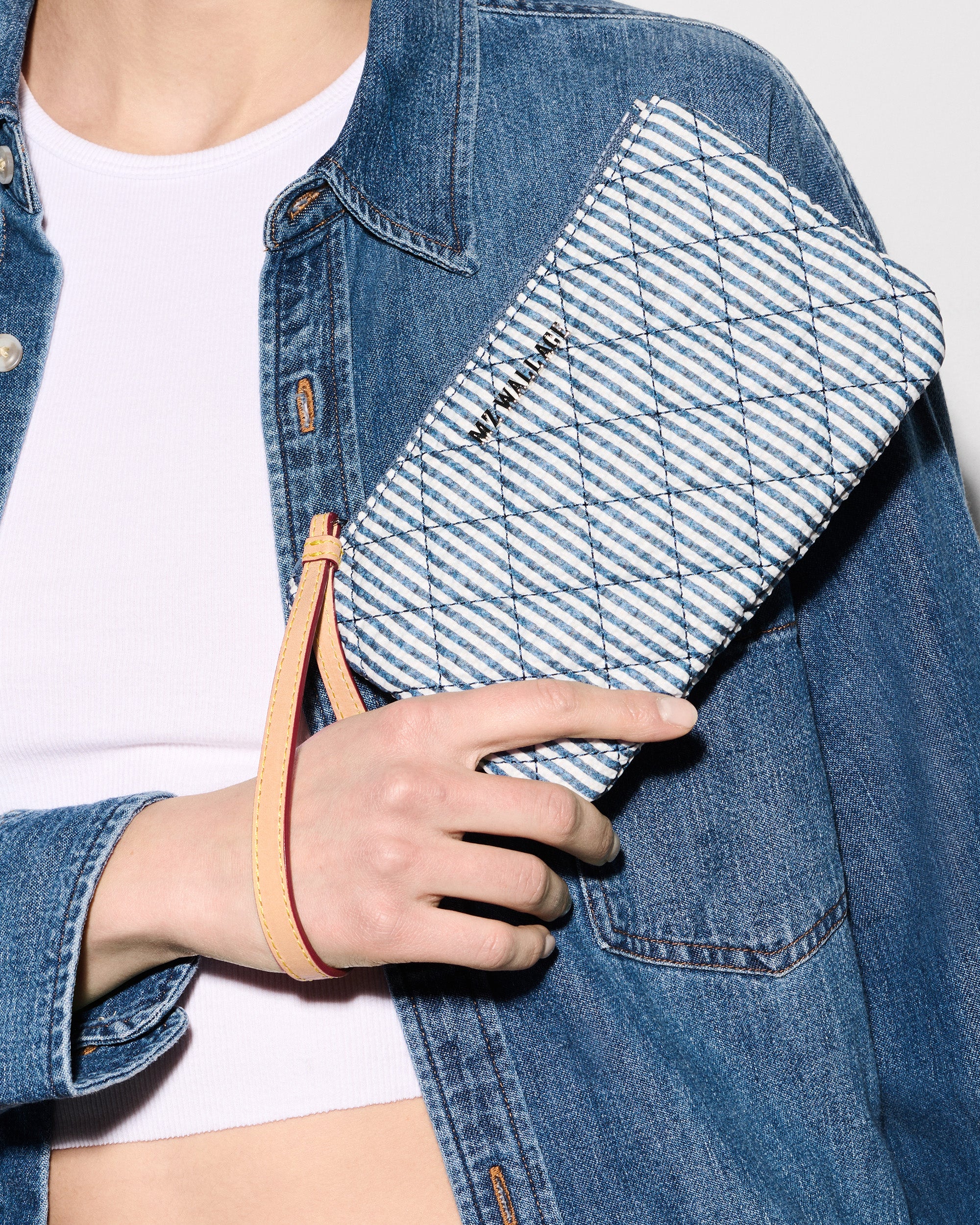 Seersucker Flat Metro Wristlet