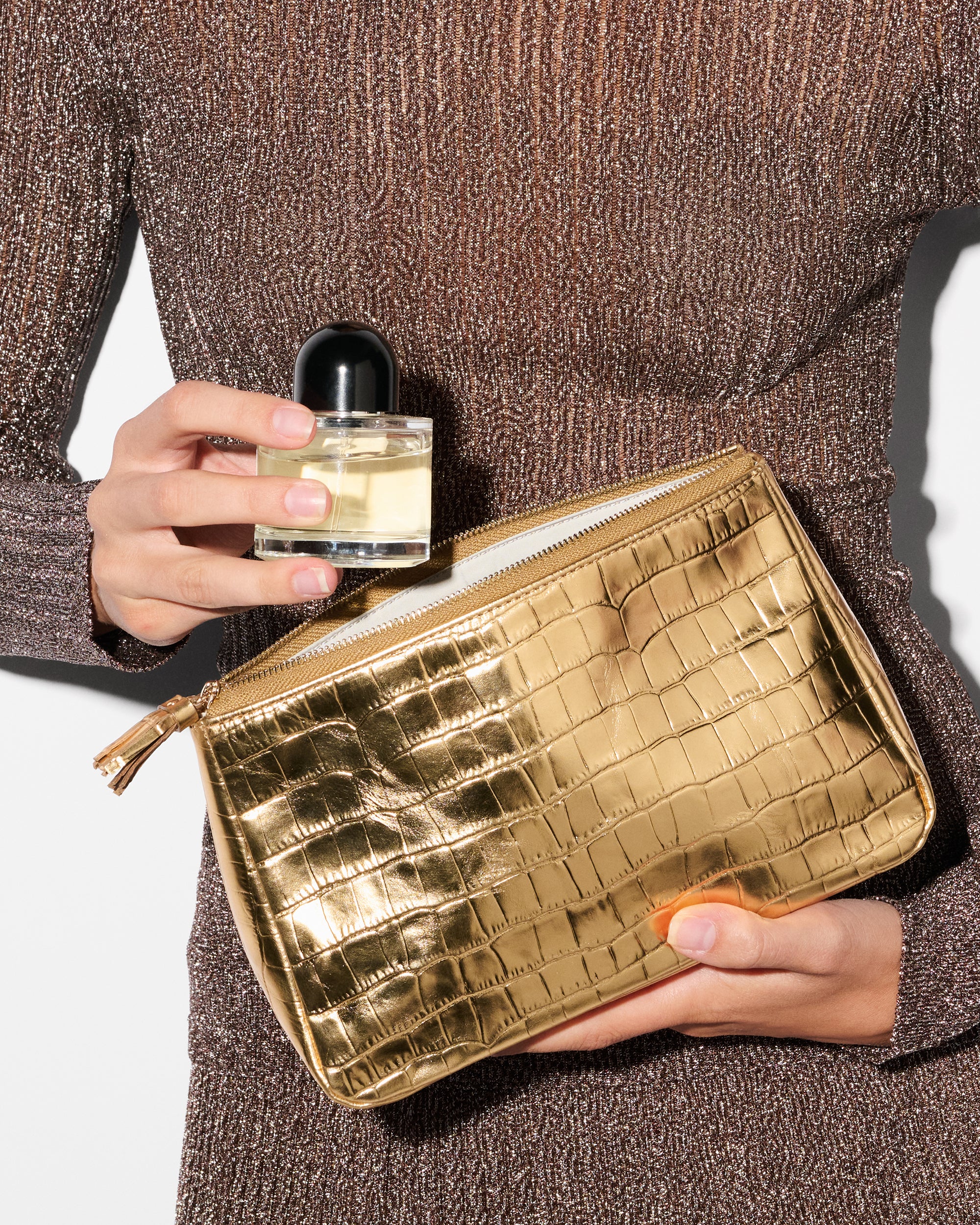 ゴールド ビーズ 、グラスビーズバック MZ Wallace Gold Croc Effect Medium Luna Cosmetic Bag - Luxury
