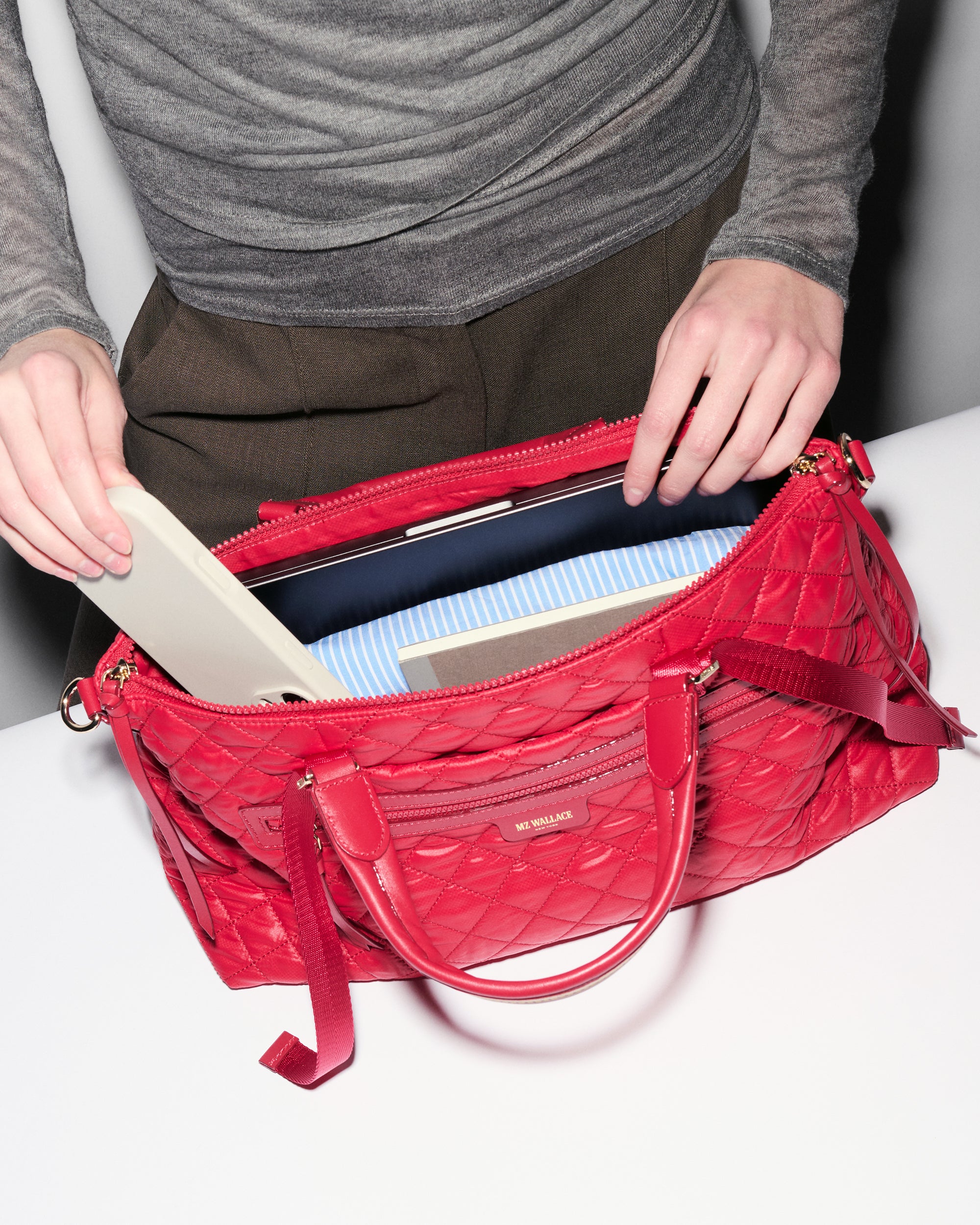 Apple Medium Park Satchel