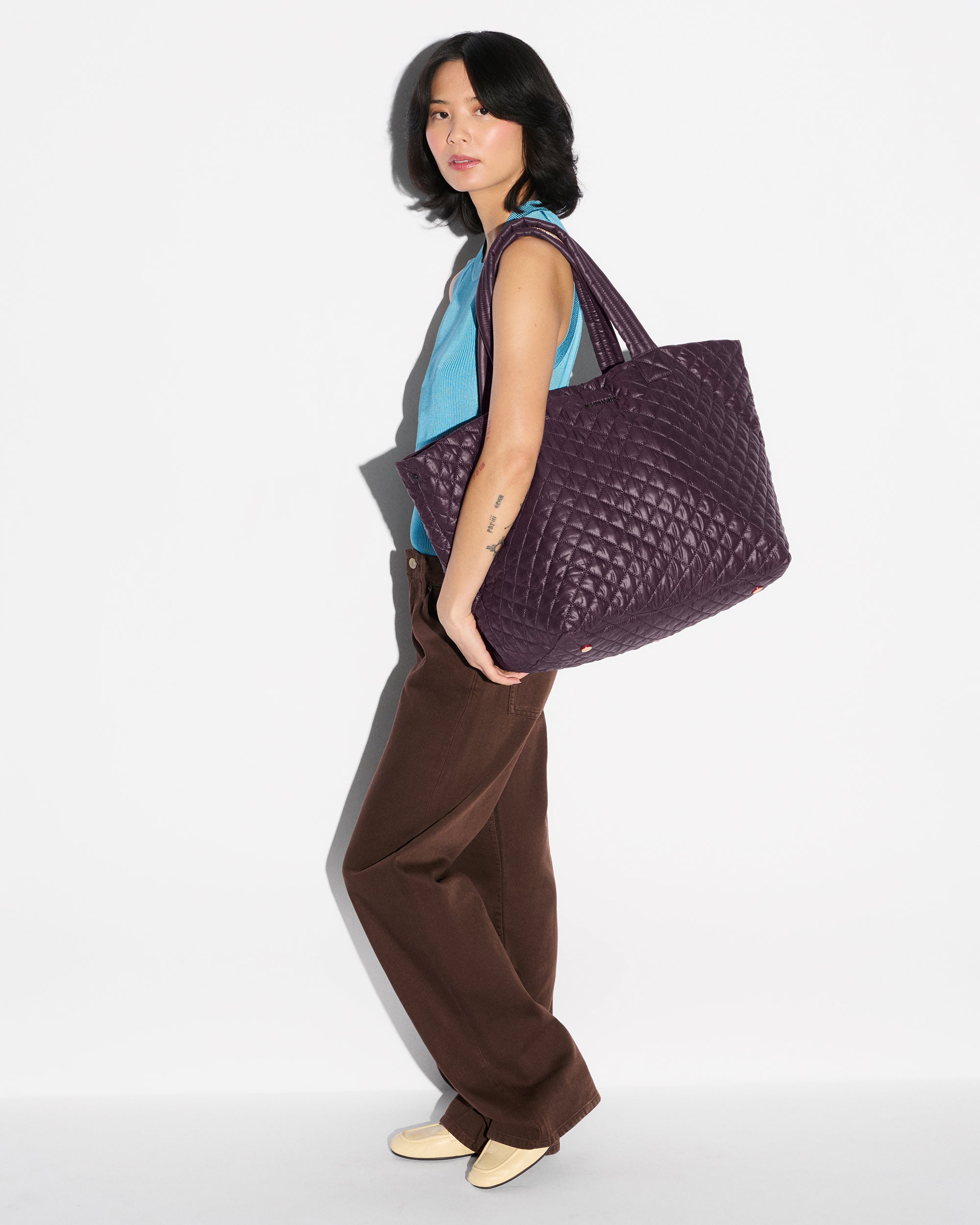 Raisin Large Metro Tote Deluxe