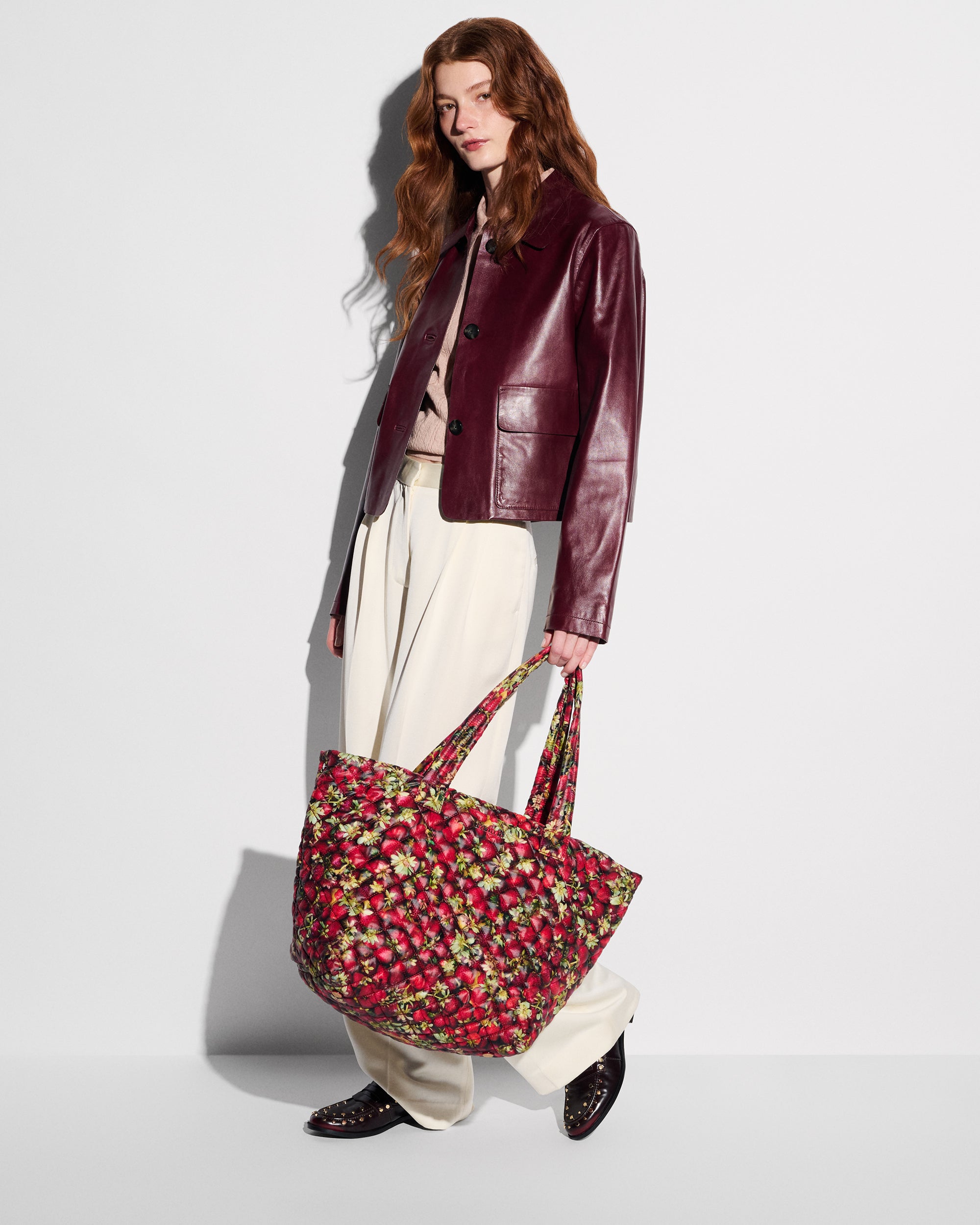 Strawberry Print Medium Metro Tote Deluxe