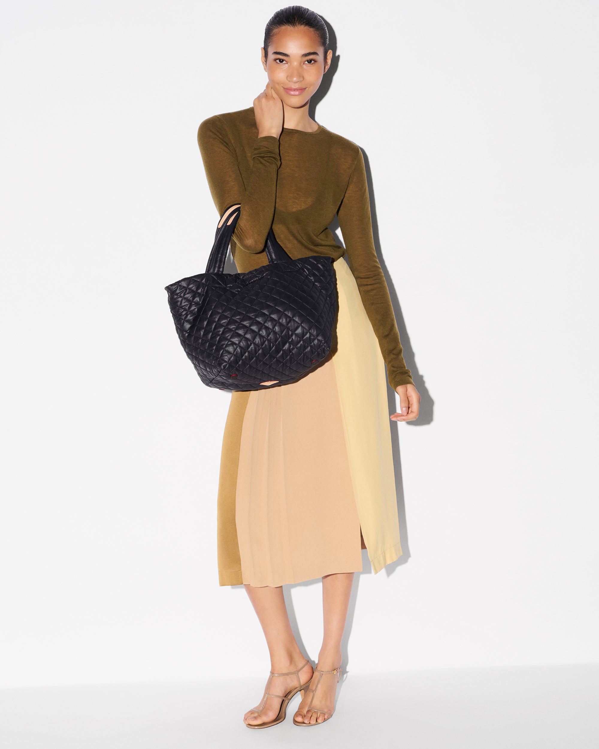 Black Small Metro Tote Deluxe