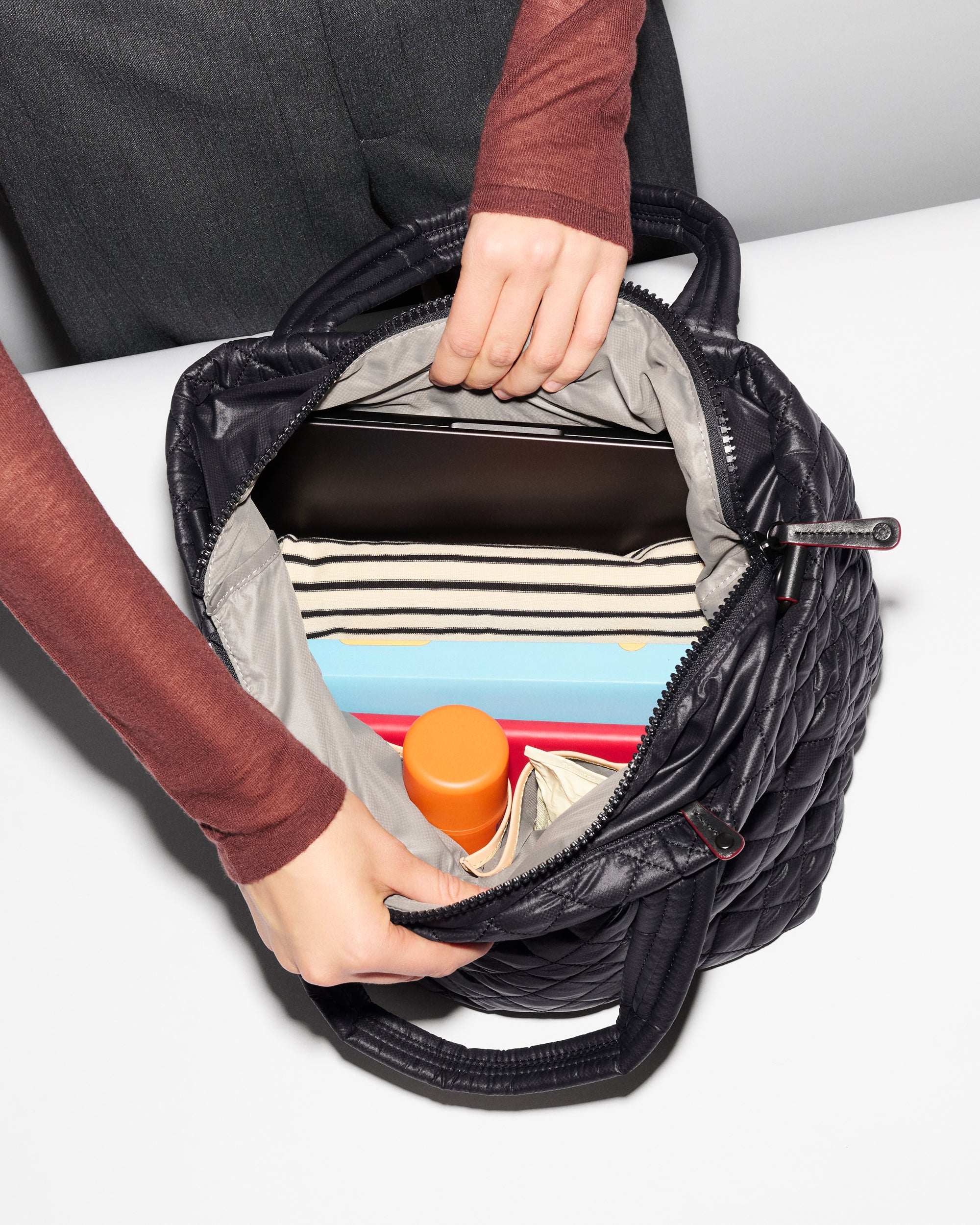 Black Small Metro Tote Deluxe II