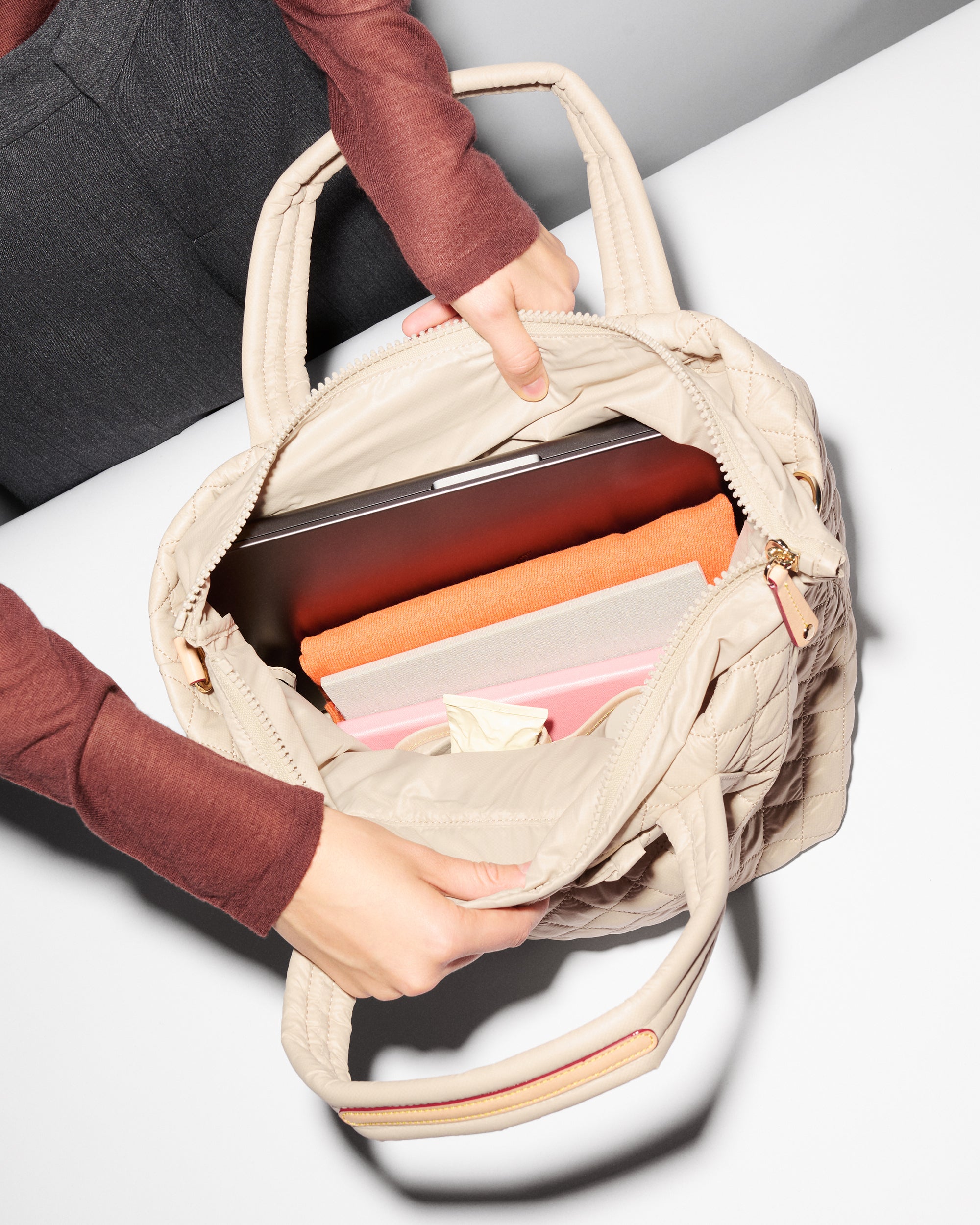 トップス Moo Buff Small Metro Tote Deluxe II