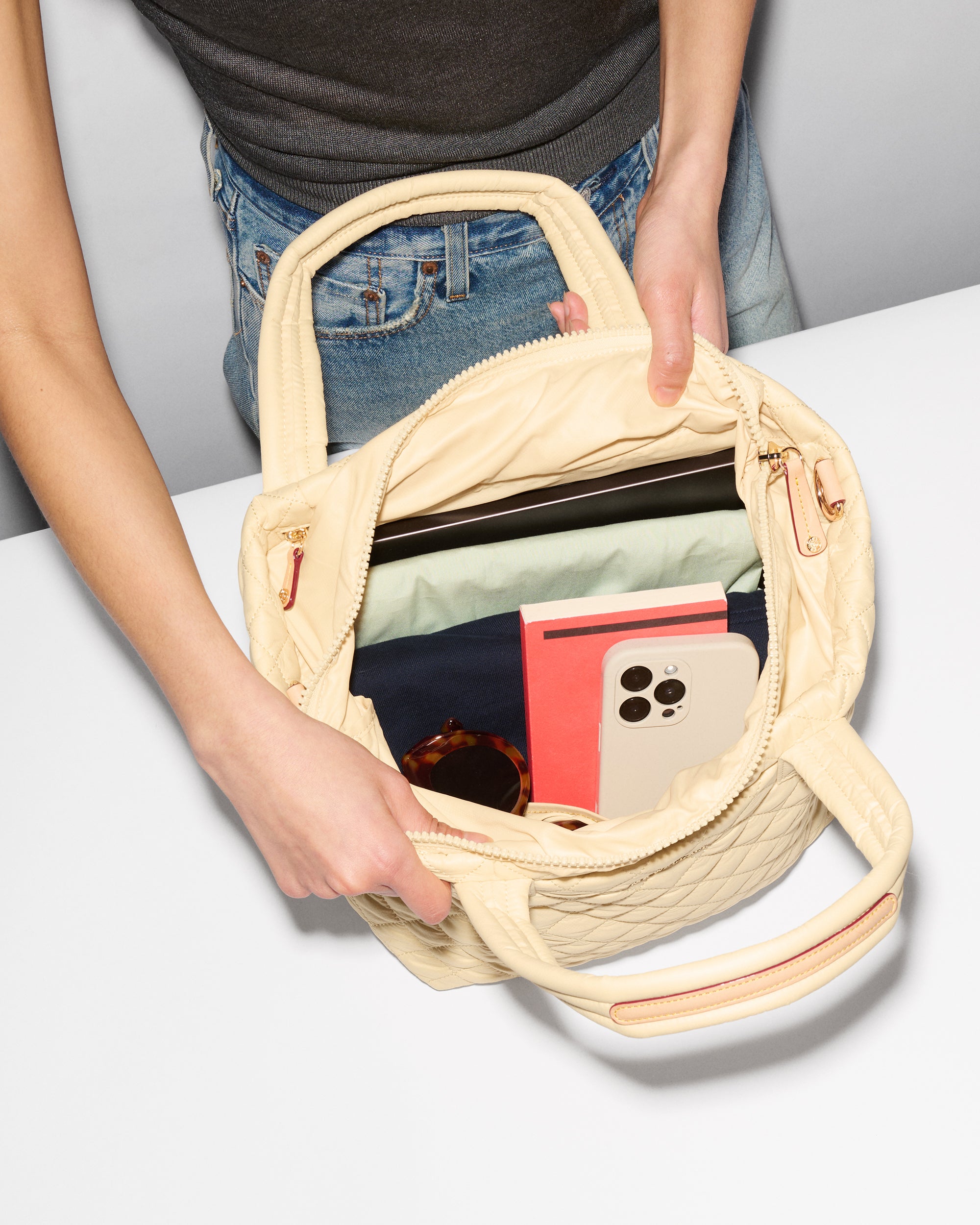 Chamomile Small Metro Tote Deluxe