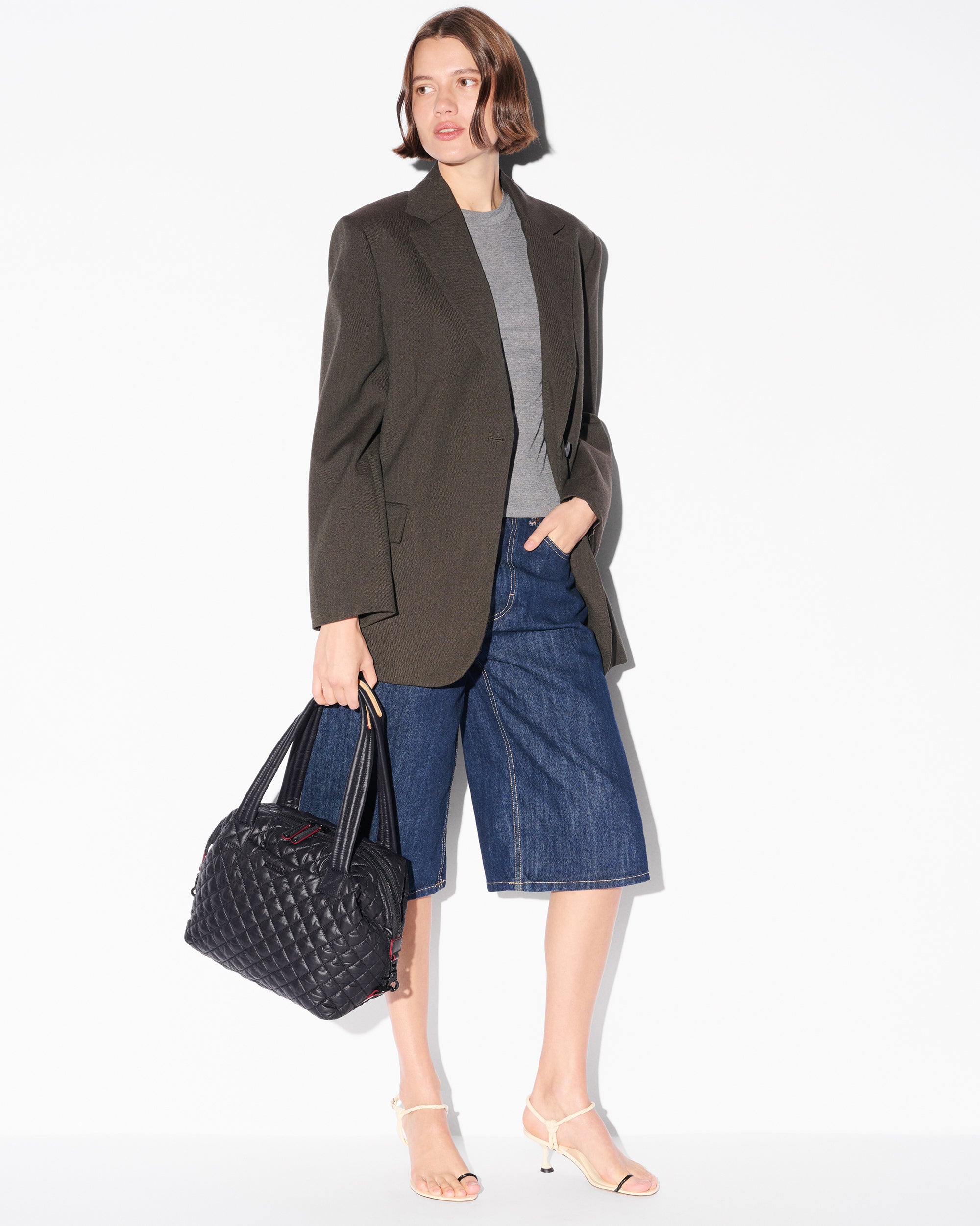 Black Medium Sutton Deluxe