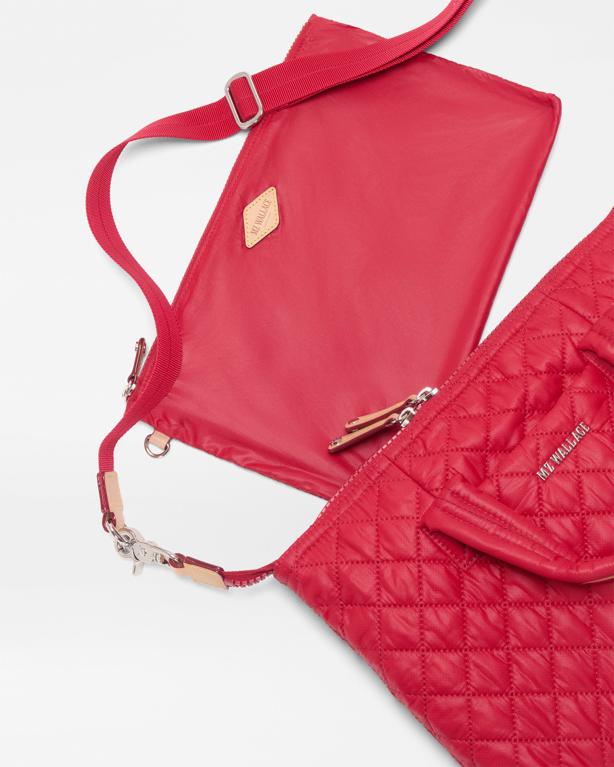 Apple Small Sutton Deluxe