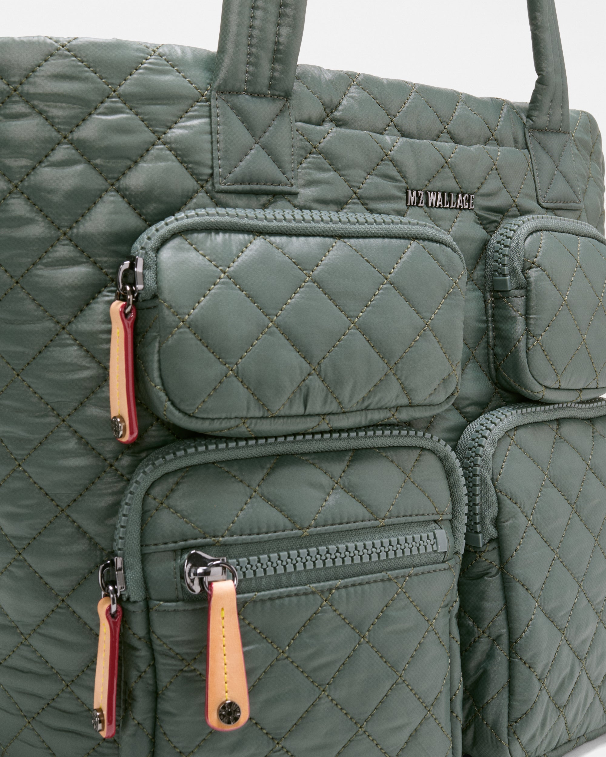 Juniper Medium Metro Travel Tote