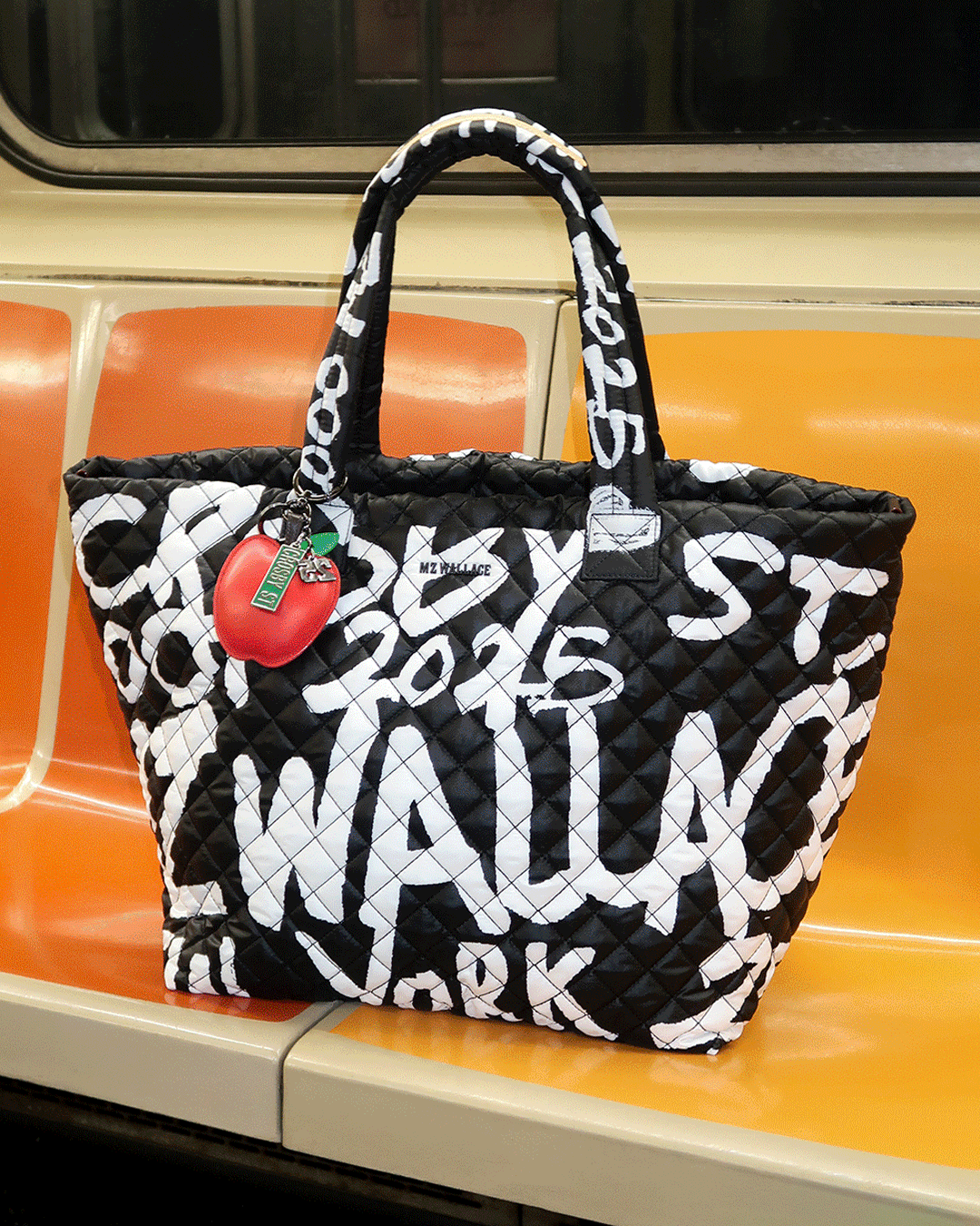 MZ WALLACE エムジーウォレス エナメルレザー 二つ折り財布 未